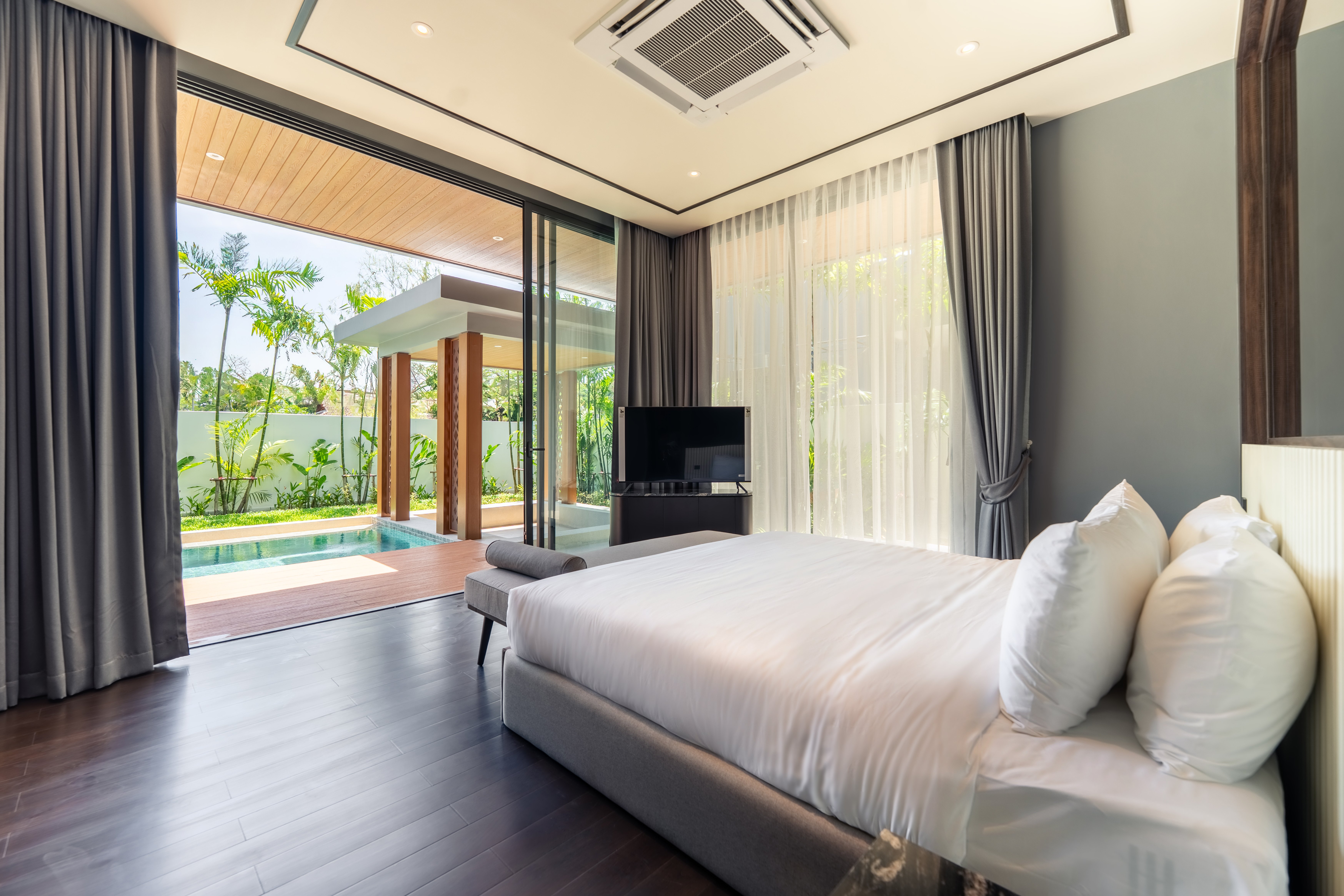The Ozone Grand Residences 6